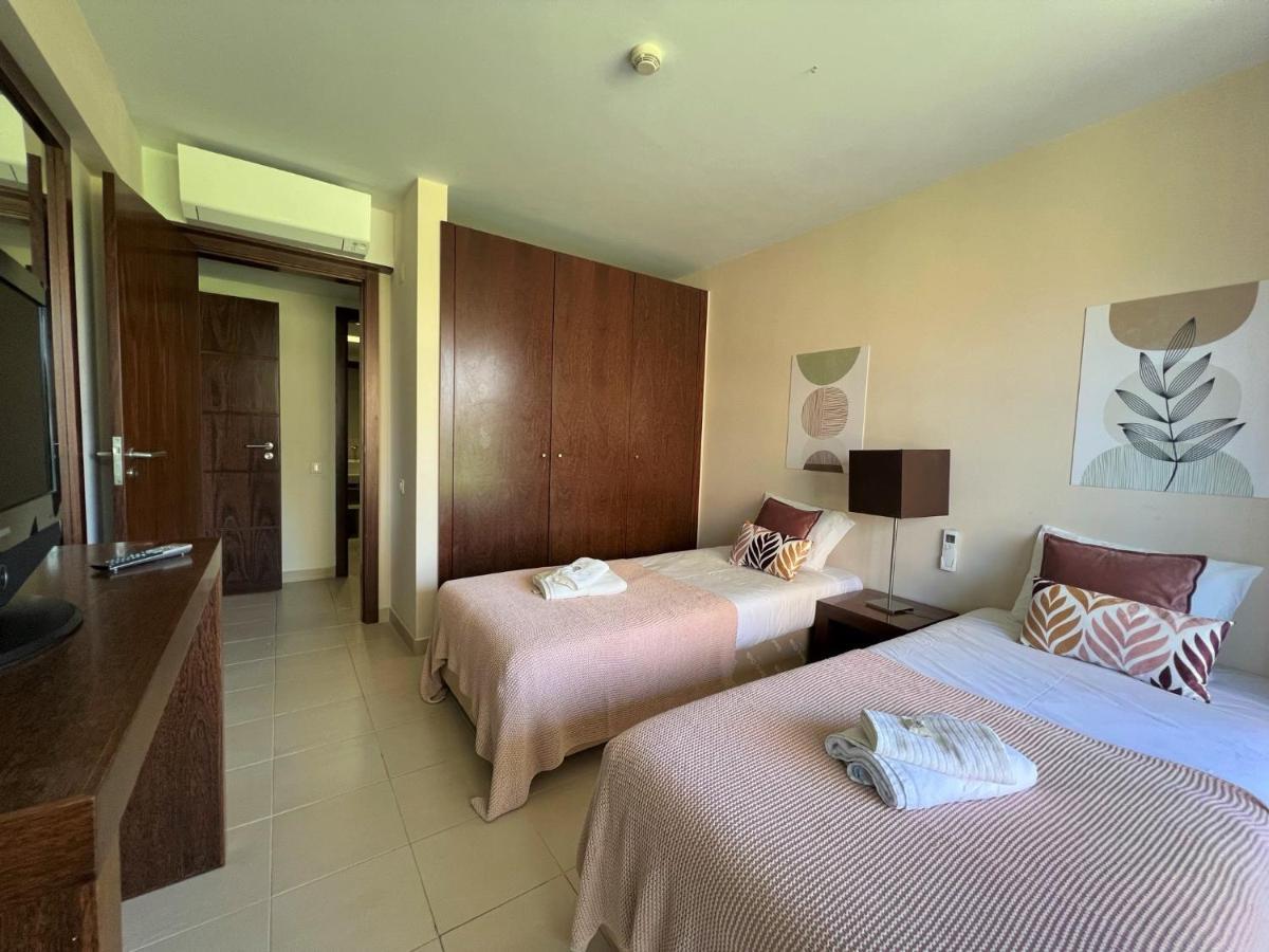 Albufeira Salgados Premium 1 With Pool by Homing Guia (Faro) Exterior foto